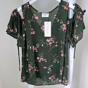 Siena Sky Cold Shoulder Floral Short Sleeve Blouse SZ Small